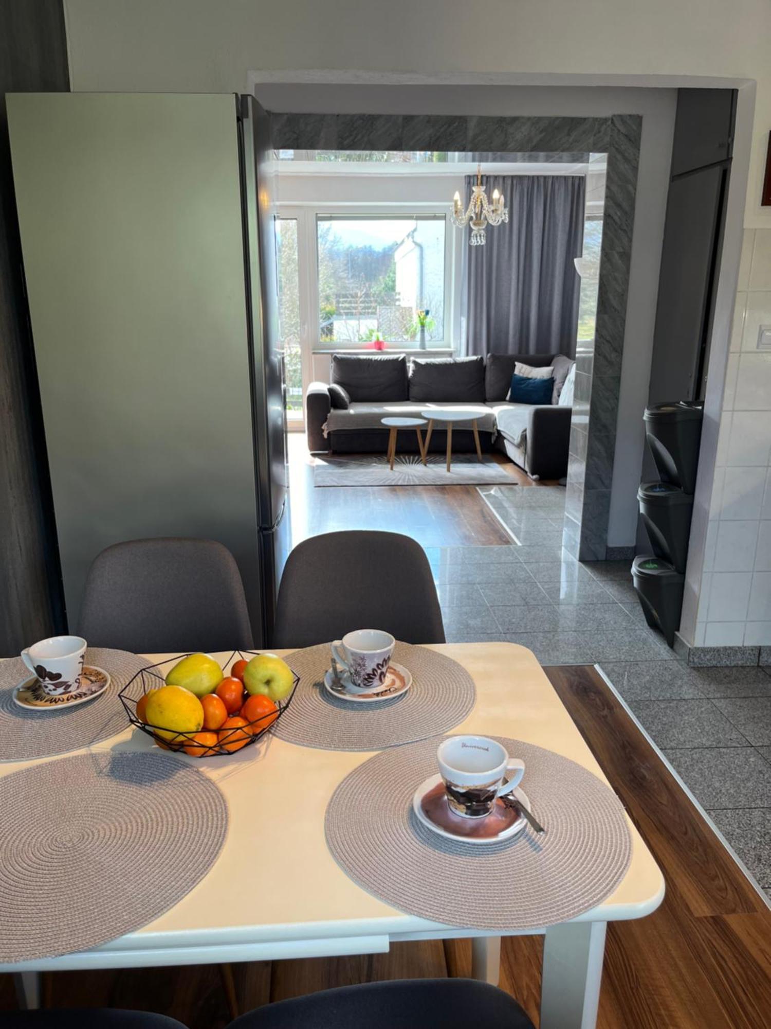 Sweet Home Cieplice Mountain View Apartament By The Main Park And Thermal Pools Єленя-Ґура Екстер'єр фото