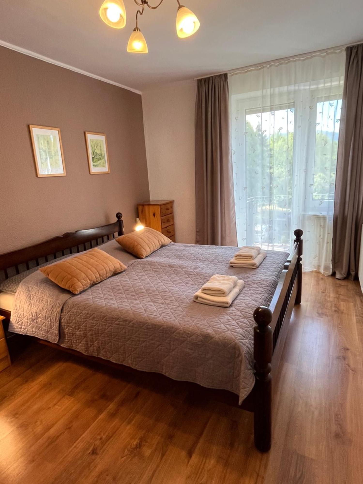 Sweet Home Cieplice Mountain View Apartament By The Main Park And Thermal Pools Єленя-Ґура Екстер'єр фото