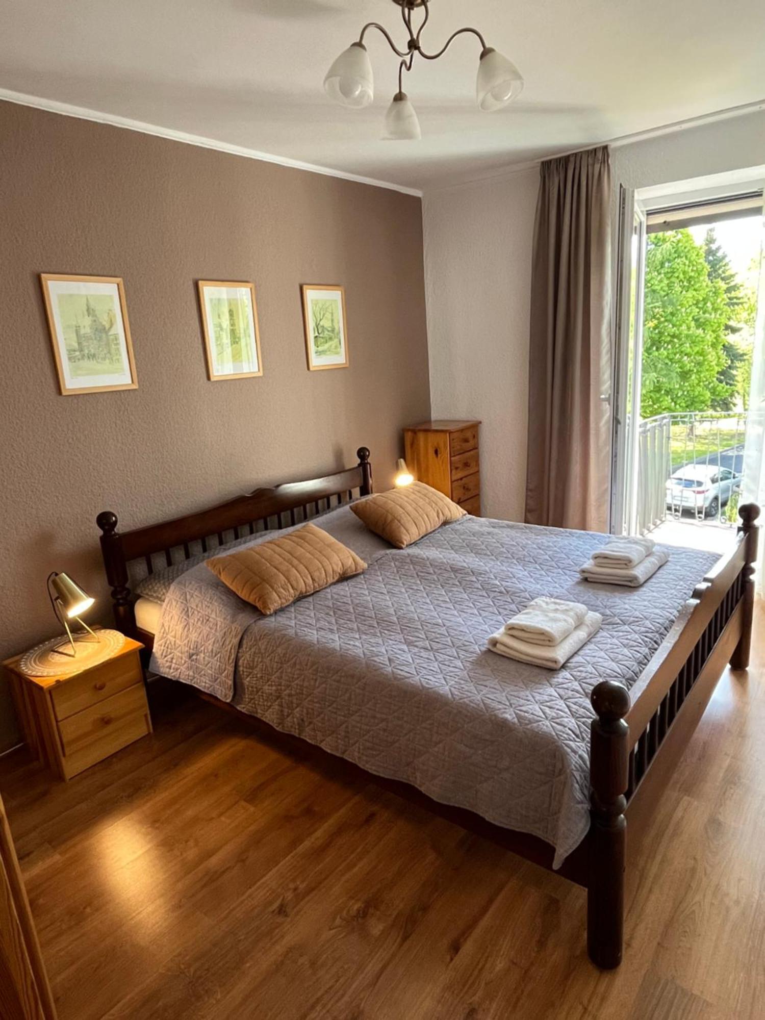Sweet Home Cieplice Mountain View Apartament By The Main Park And Thermal Pools Єленя-Ґура Екстер'єр фото